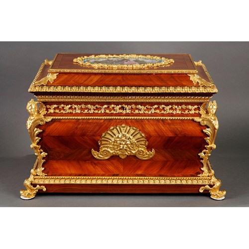 Louis XV style casket  in rosewood, gilt bronze and porcelain